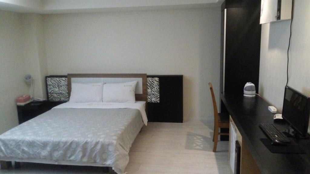 Geoje Win Hotel Oda fotoğraf